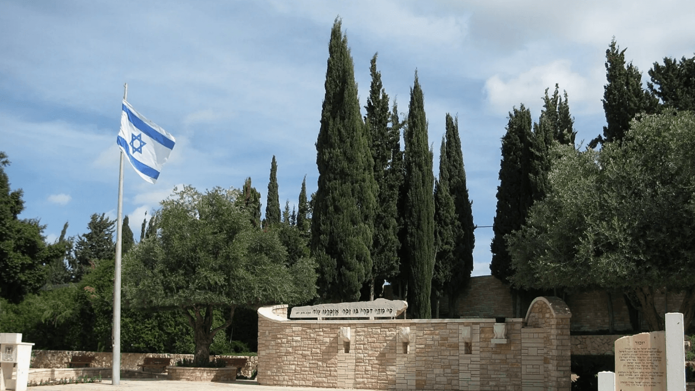 סיפורה של חלקת הסופרים בבית העלמין קריית שאול