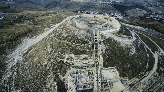 אביבית ברוקשטיין המאוזולאום של המלך הורדוס הרודיון